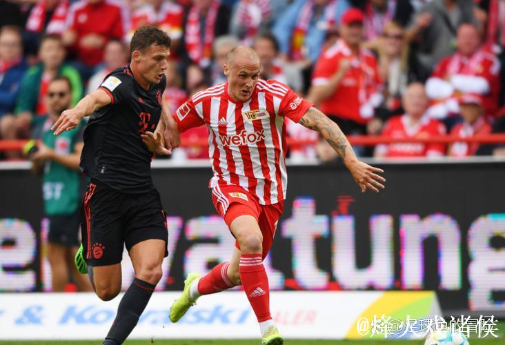 与利物浦拜仁竞争！跟队：曼城正式将格伊列为中卫补强目标