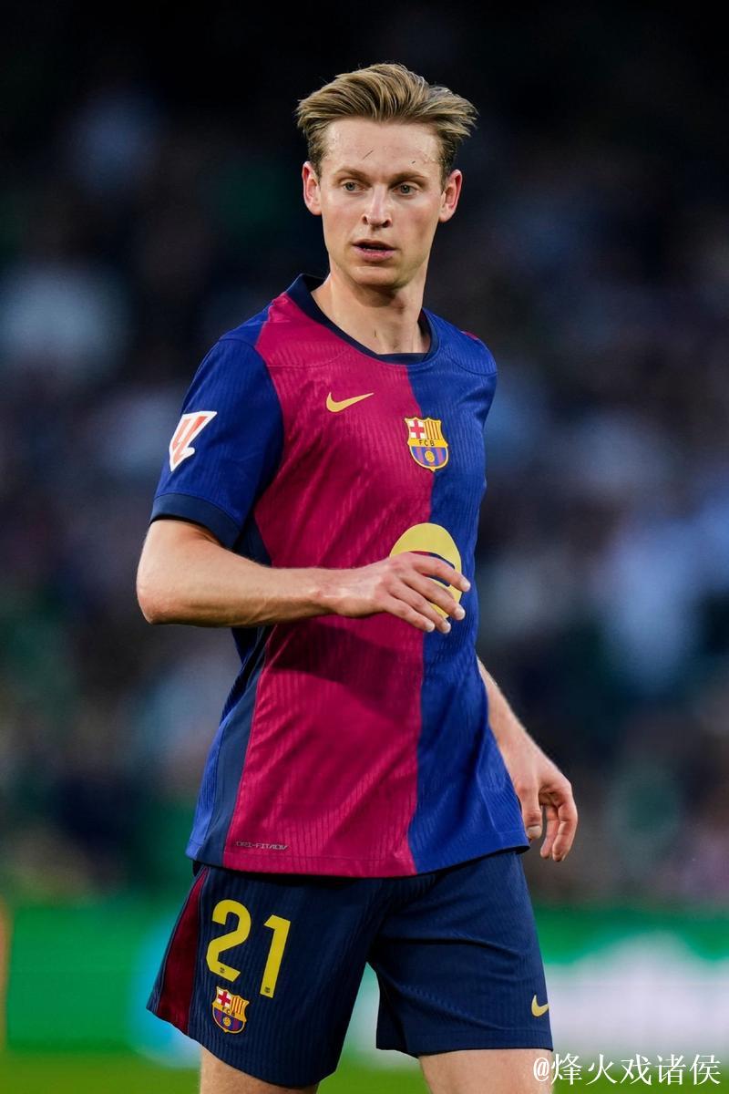 世体：德容将在下周国王杯首发；巴萨后腰位置首发人选未确定